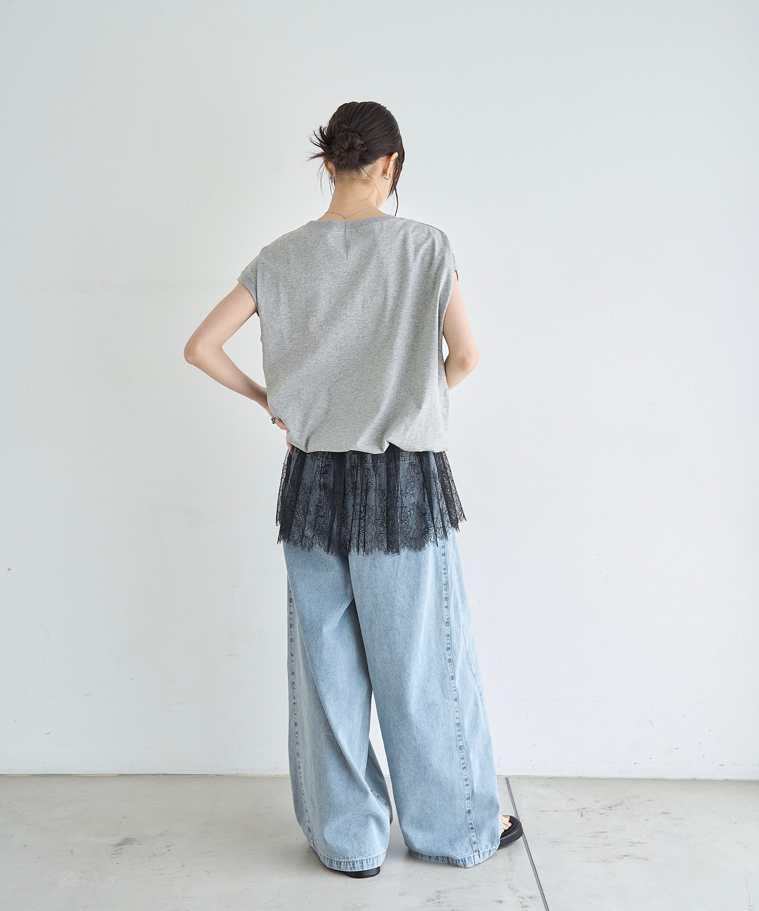 model：H166 着用サイズ：M