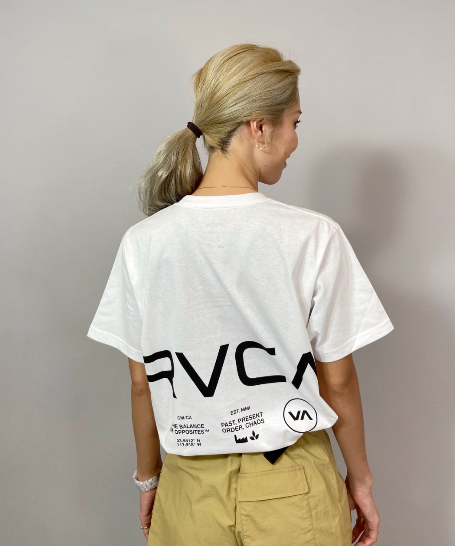 超特価激安 RVCARVCA ルーカ ルーズシルエット BB043-240 春先取りの バックプリントロゴTシャツ