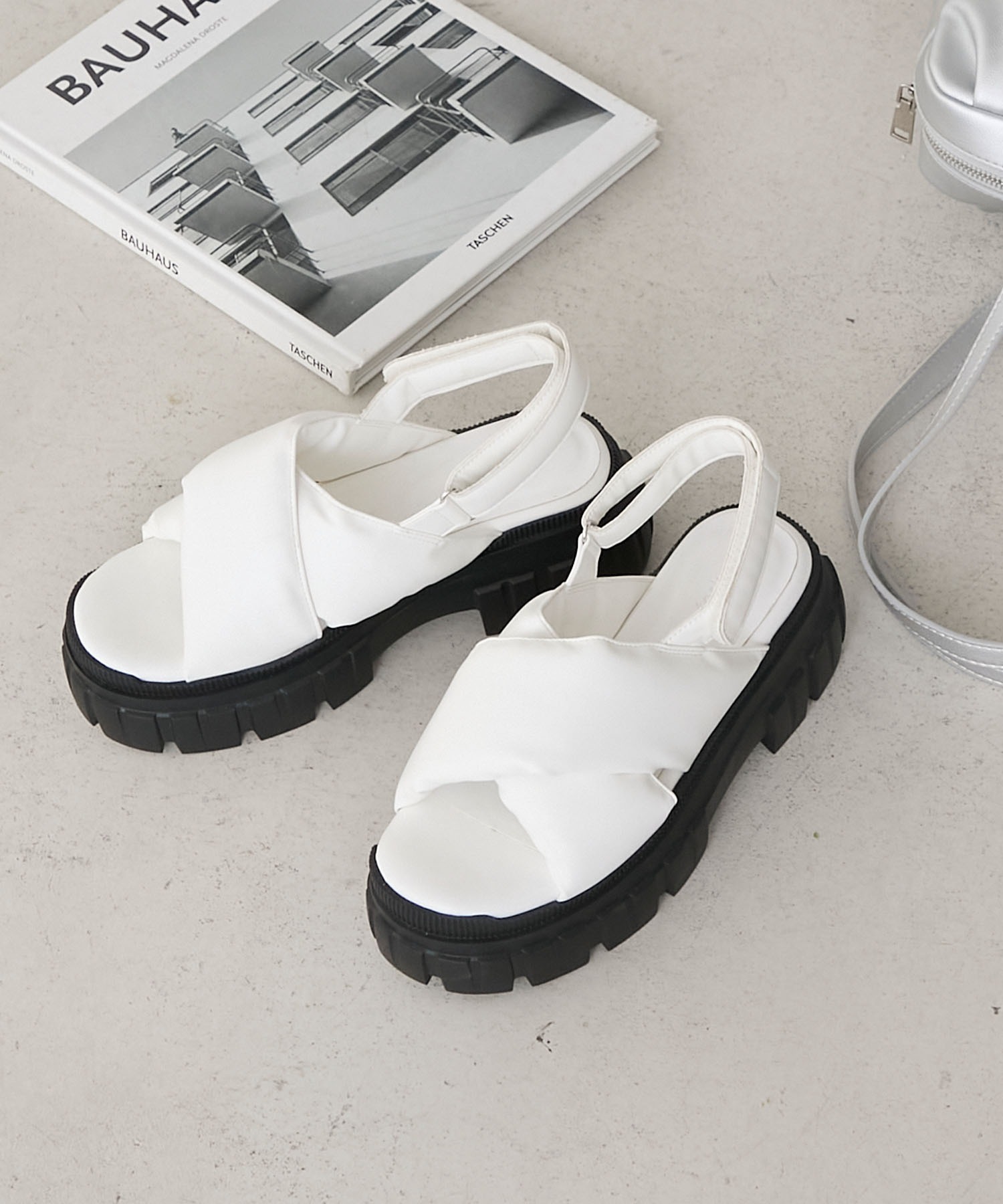 forksy.】ベルトデザイン パフィー スポーツサンダル forksy.│MONO