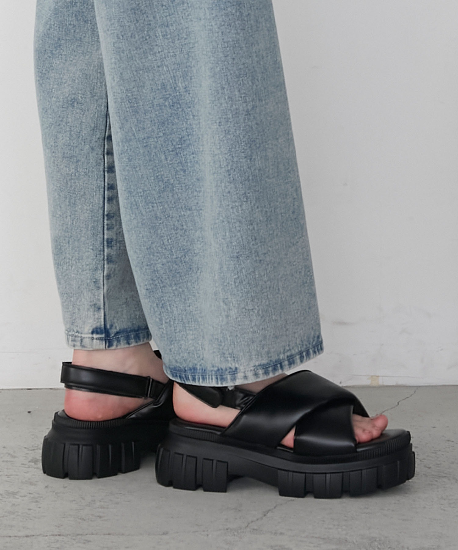 forksy.】ベルトデザイン パフィー スポーツサンダル forksy.│MONO