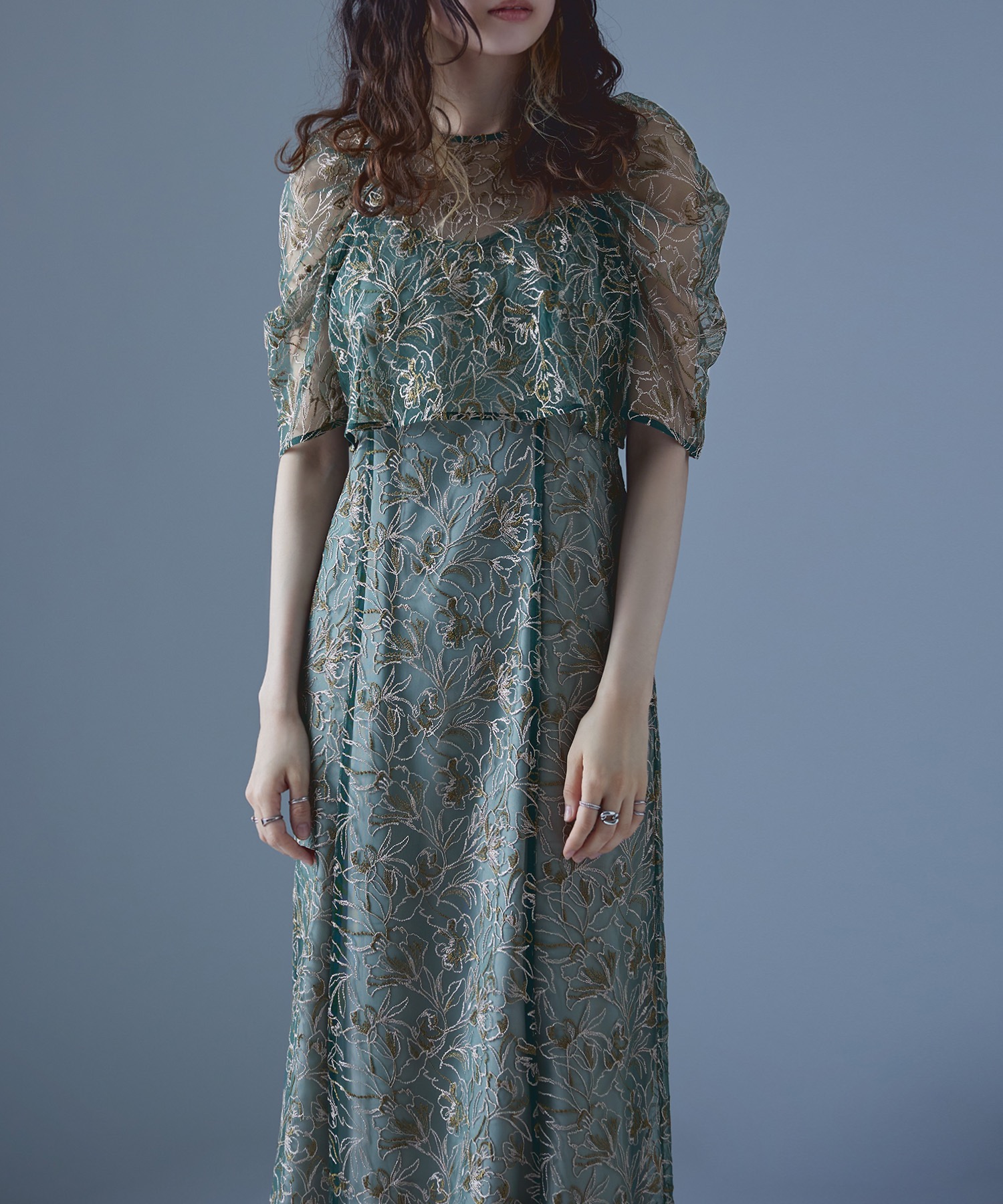 ショップ 刺繍レースレイヤードドレス etoll. 刺繍レースレイヤード