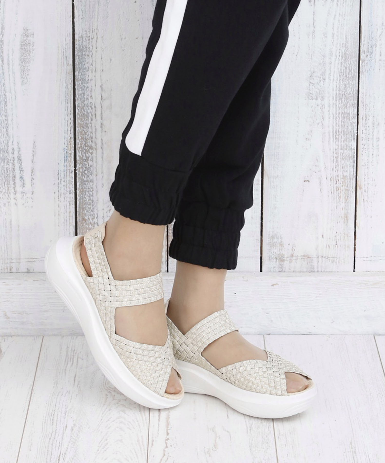 洗える クロス風デザイン厚底ストラップサンダル Magdabaetta Com Br