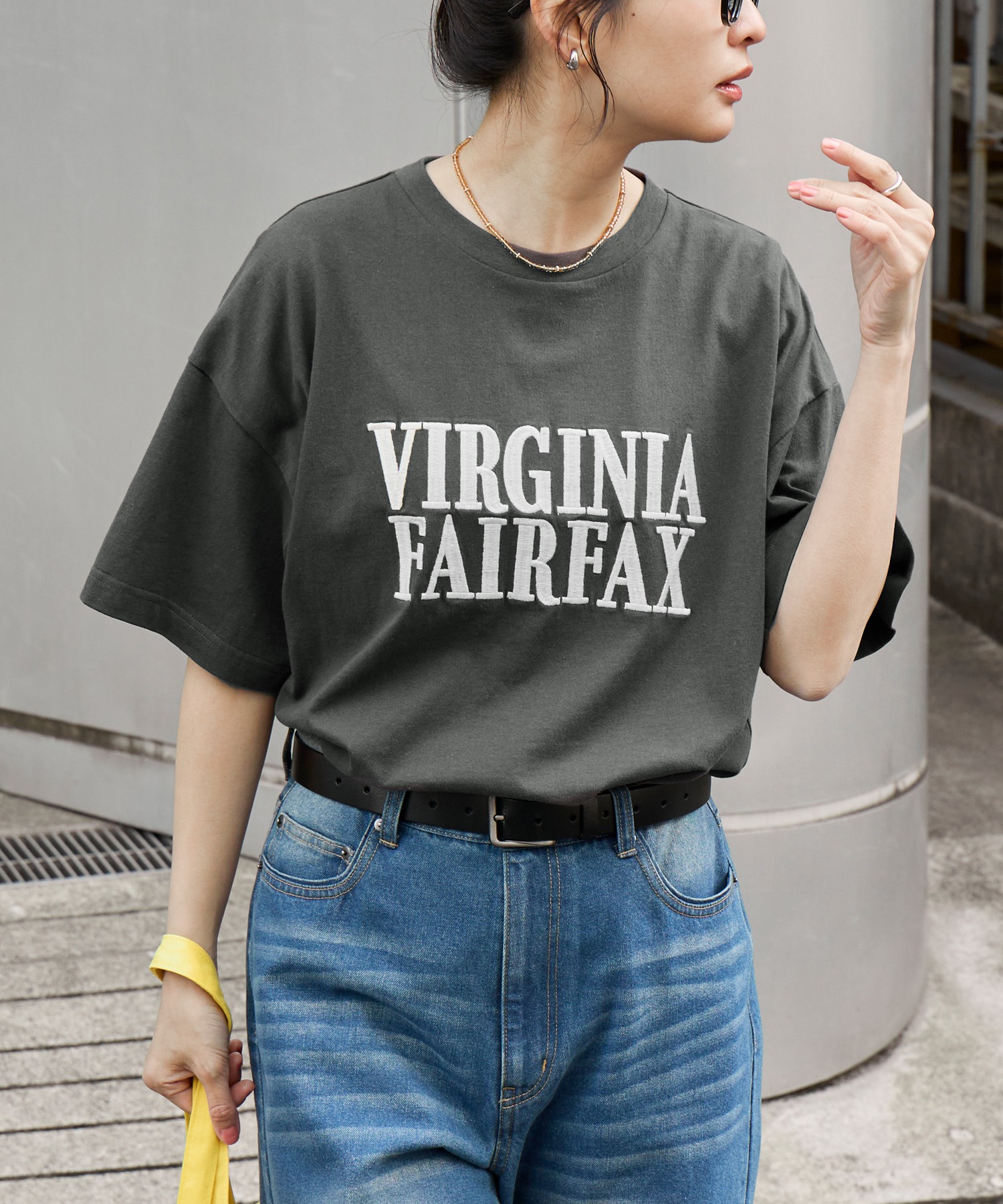 カレッジロゴ刺繍 サイドスリット オーバーサイズ 半袖Tシャツ MONO