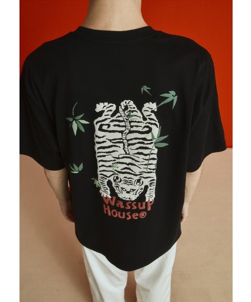 A'GEM/9 × .kom『WASSUP/ワズアップ』Tiger Design Tee A'GEM/9 × .kom『WASSUP/ワズアップ』Tiger Design Tee