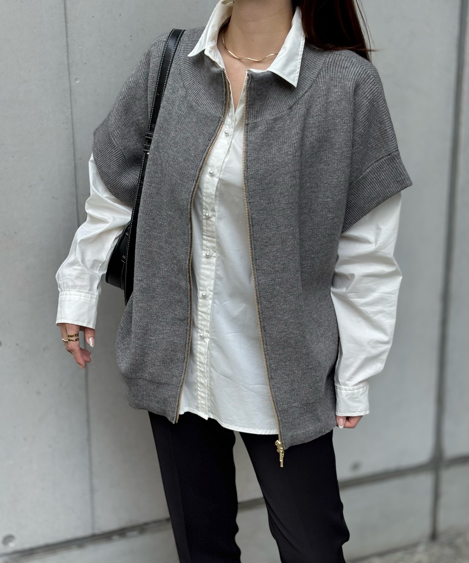 前後2wayスタンドネックニットジレ Emma Taylor│STYLEDOOR スタイルドア