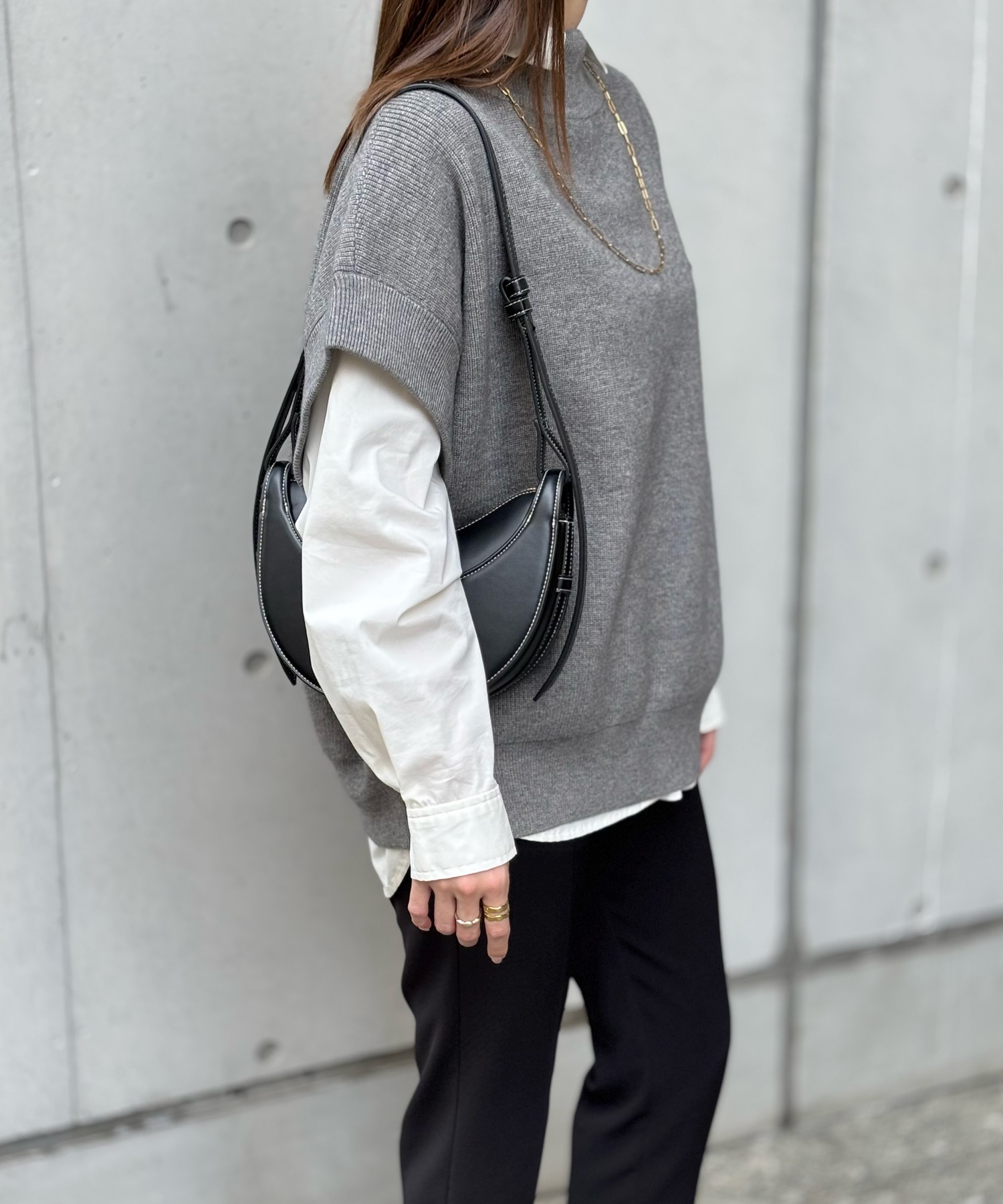 前後2wayスタンドネックニットジレ Emma Taylor│STYLEDOOR スタイルドア