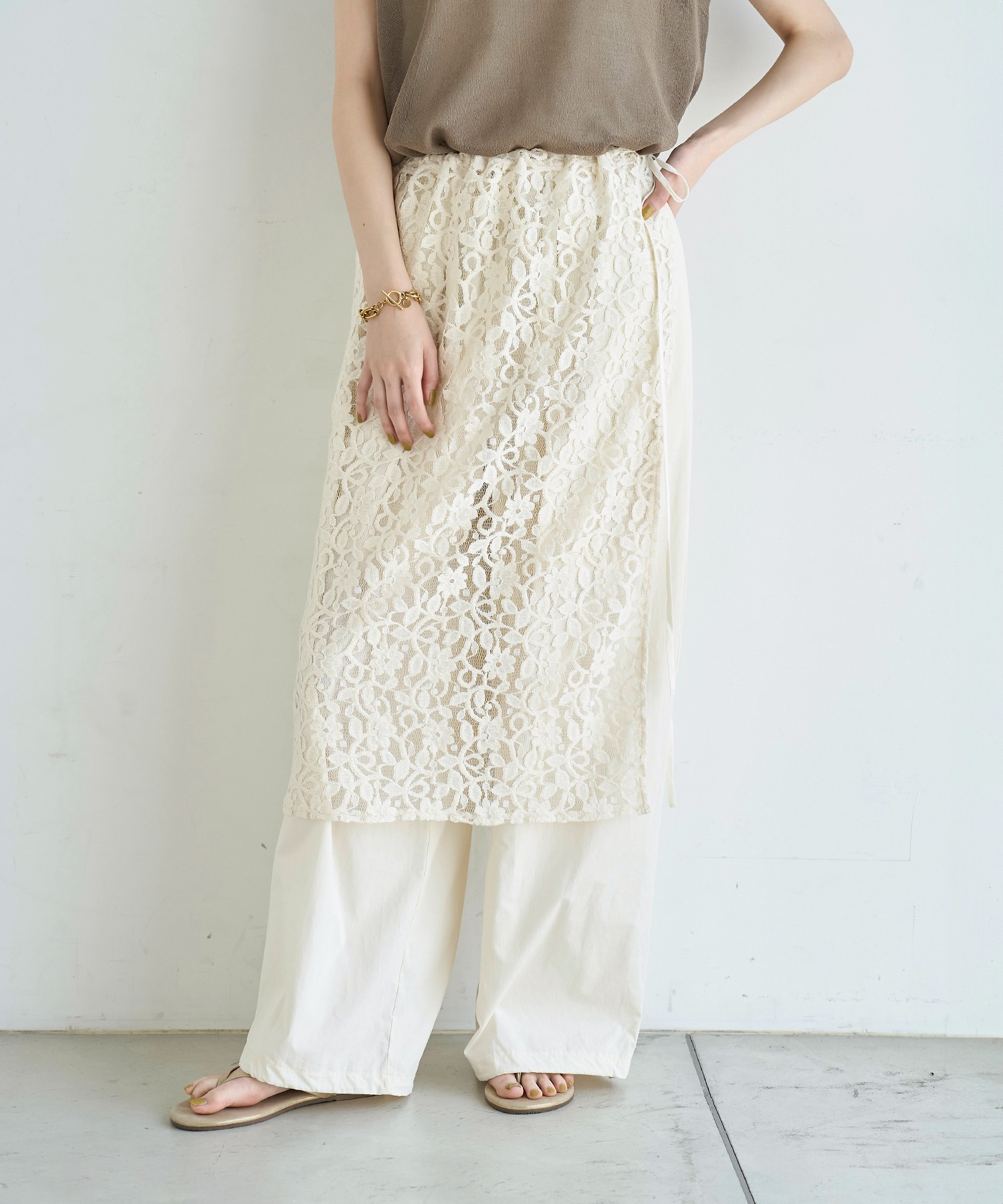 model：H166　着用サイズ：F