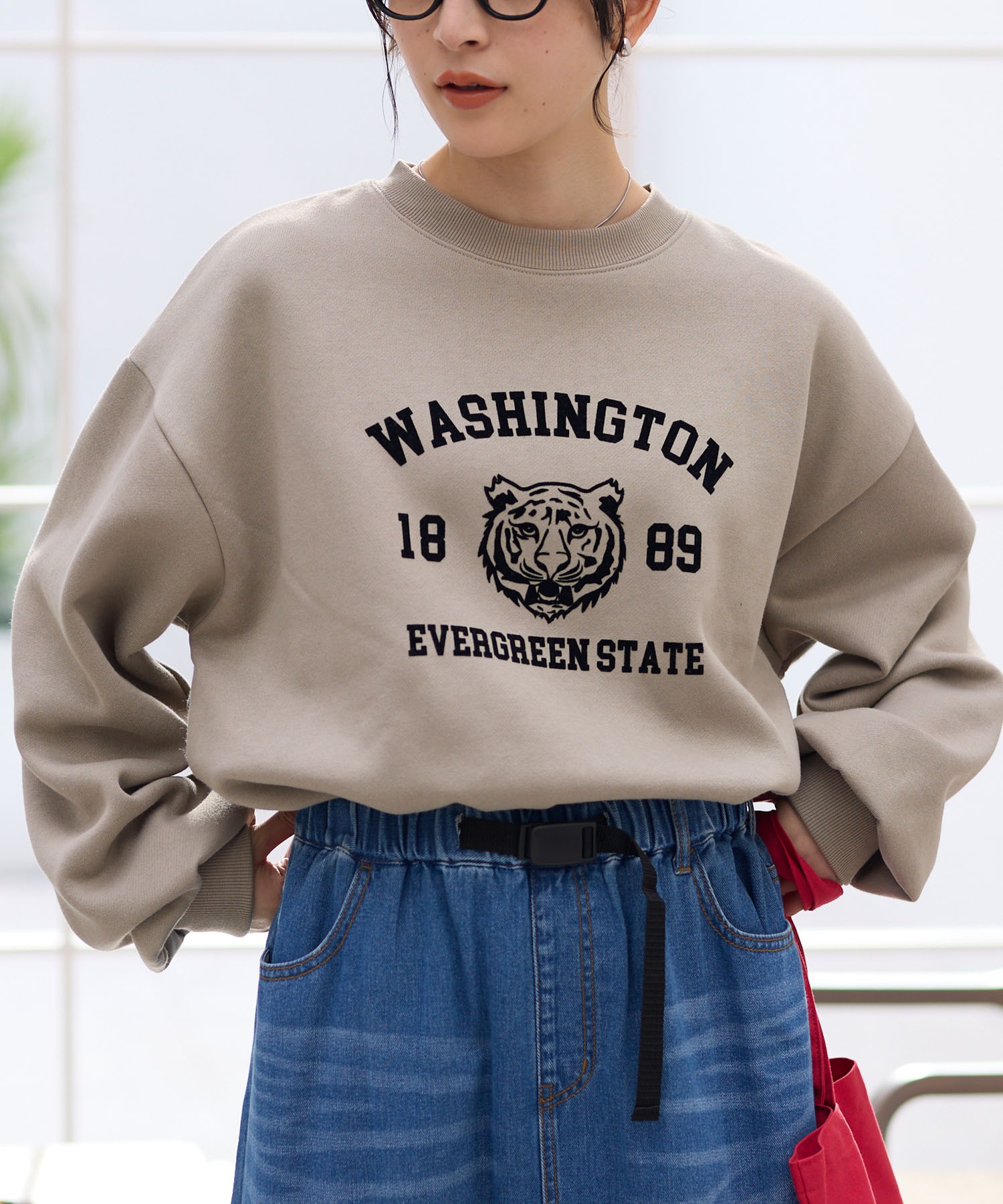 アニマルフロッキープリントオーバーサイズカレッジロゴスウェット