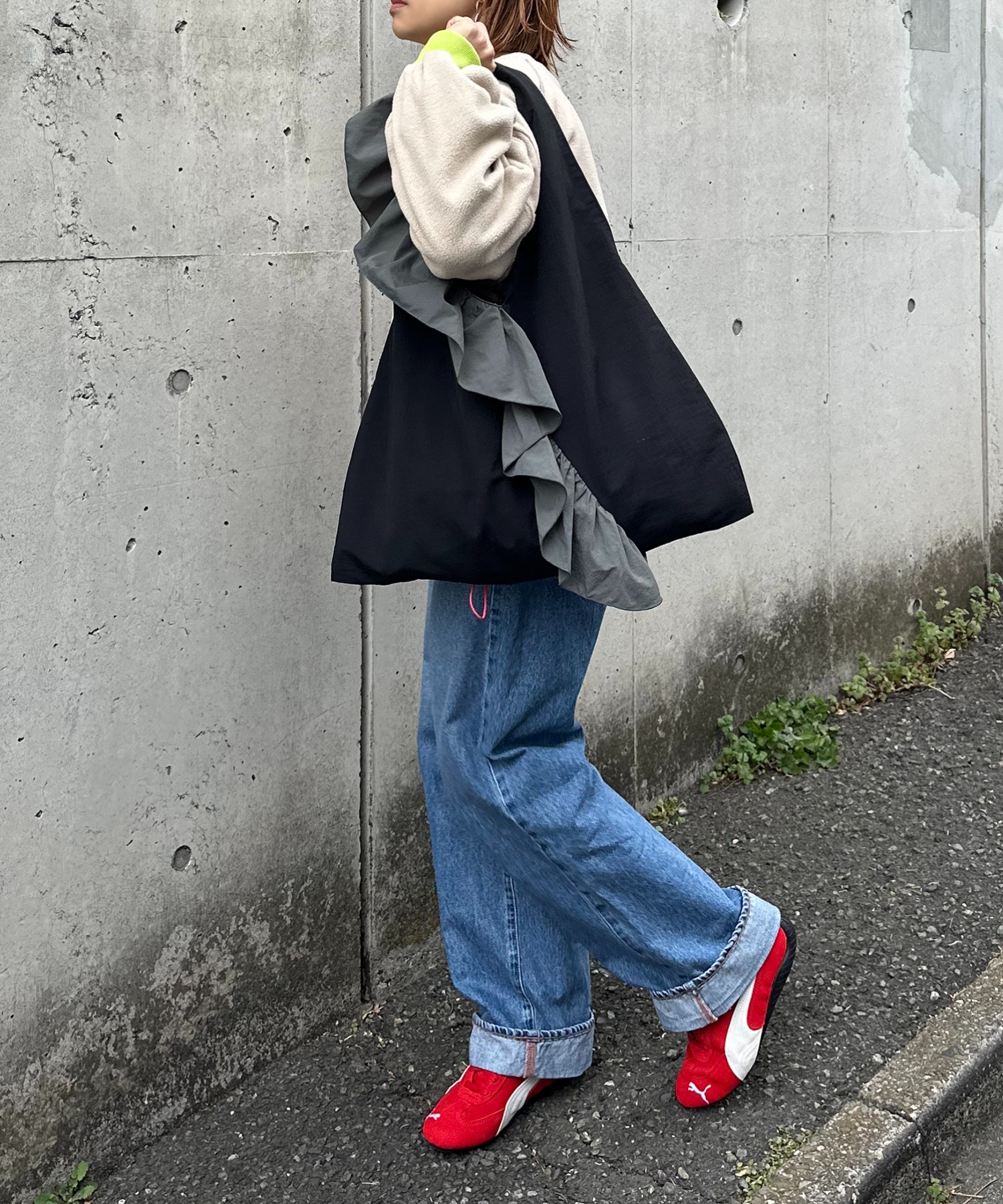 ブラック