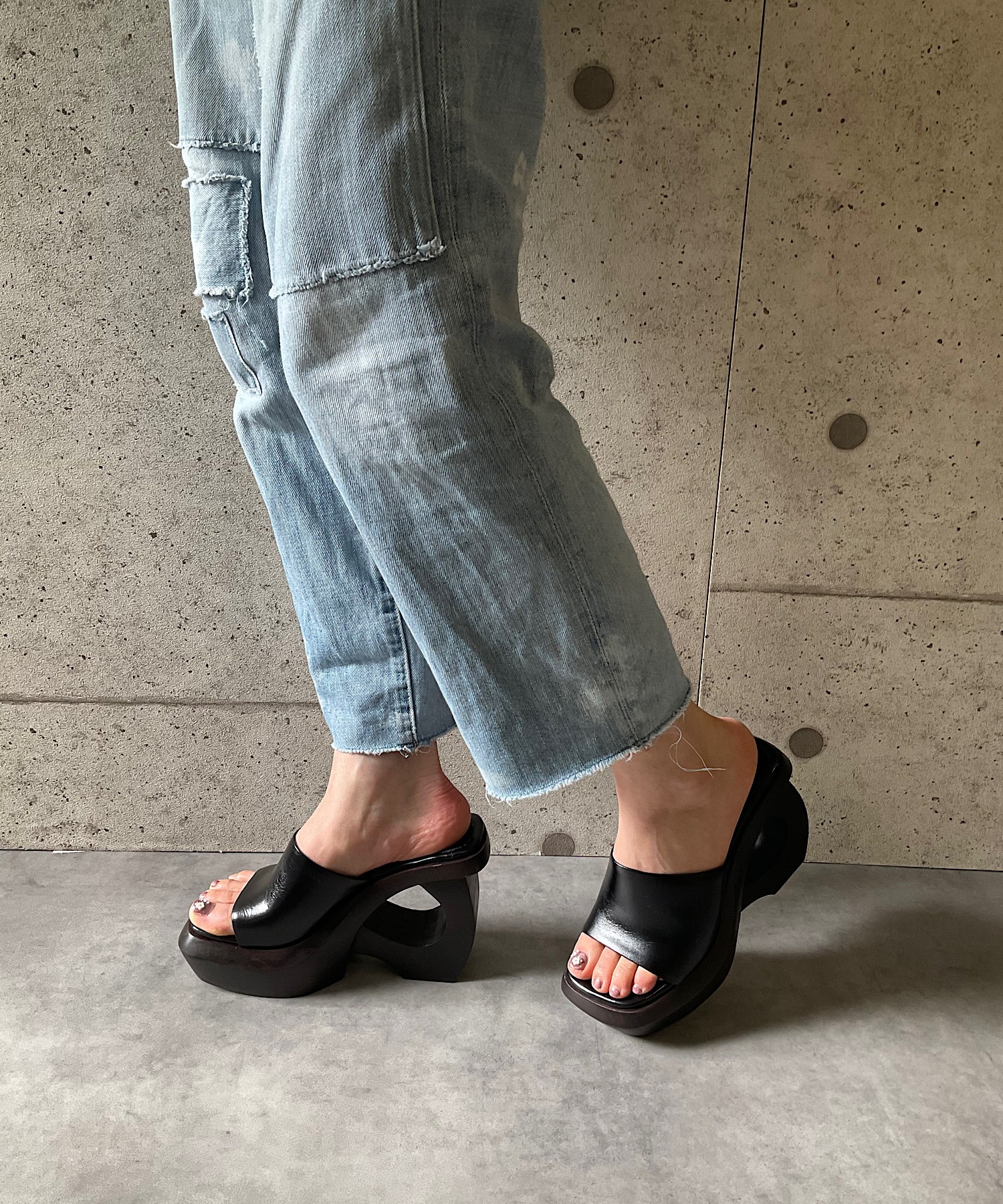 デザインヒール 厚底サンダル Jeffrey Campbell│Jeffrey