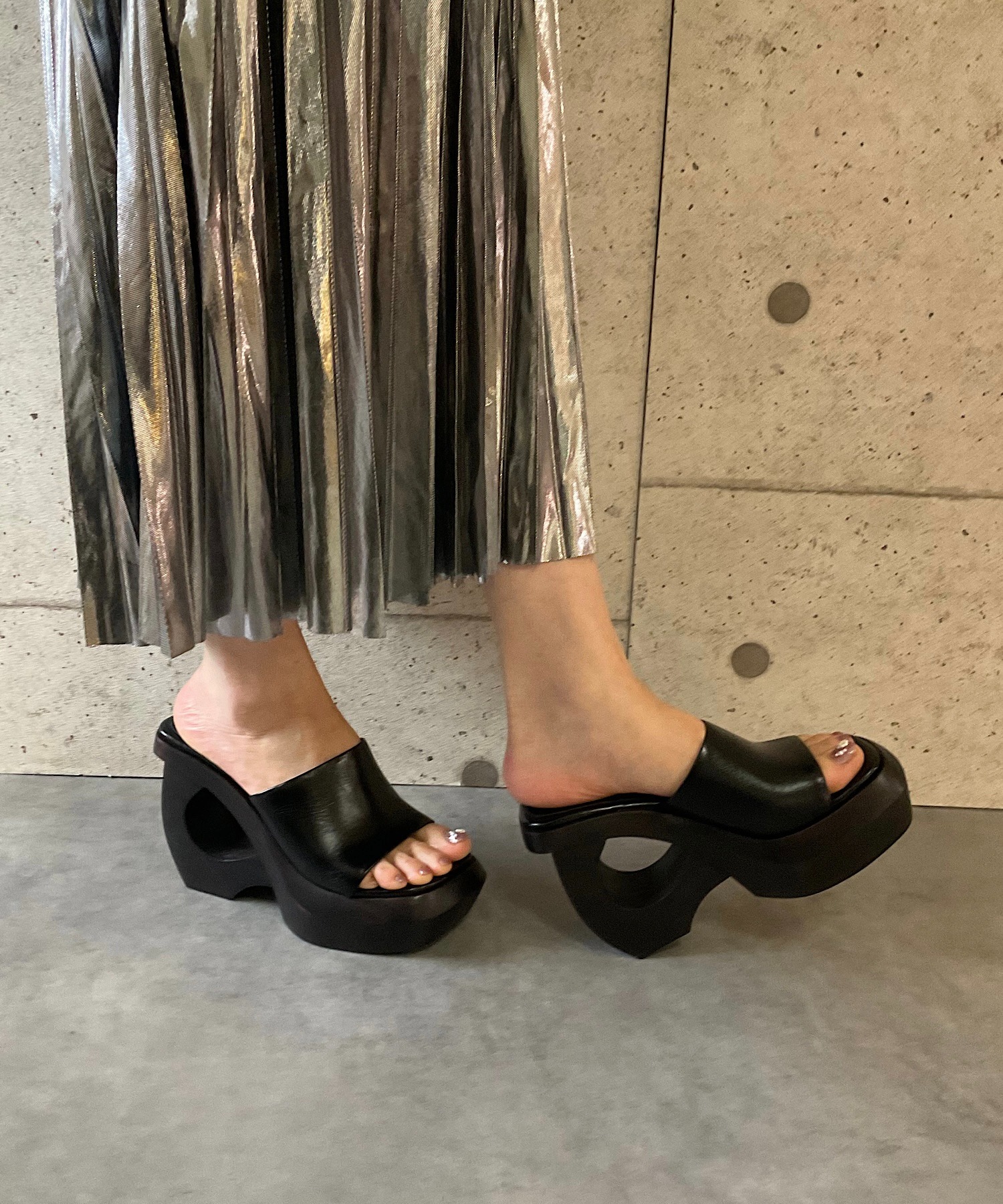 デザインヒール 厚底サンダル Jeffrey Campbell│Jeffrey