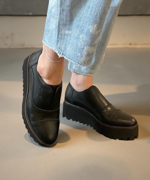 キャタピラーソールシューズ ALL BLACK│Jeffrey Campbell