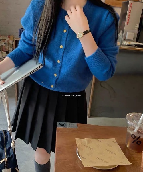 ブルー