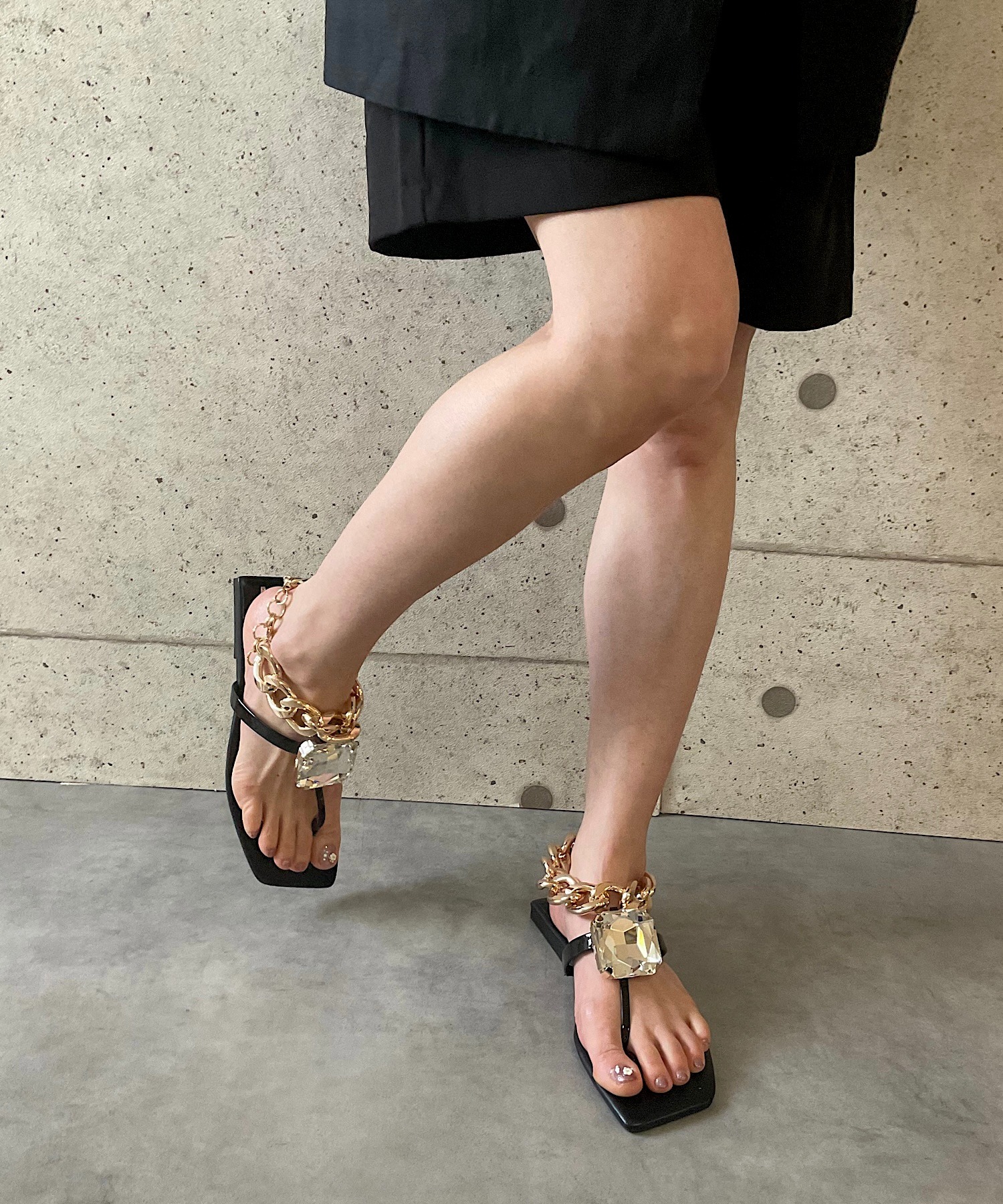 チャンキーチェーン アンクルストラップサンダル Jeffrey Campbell