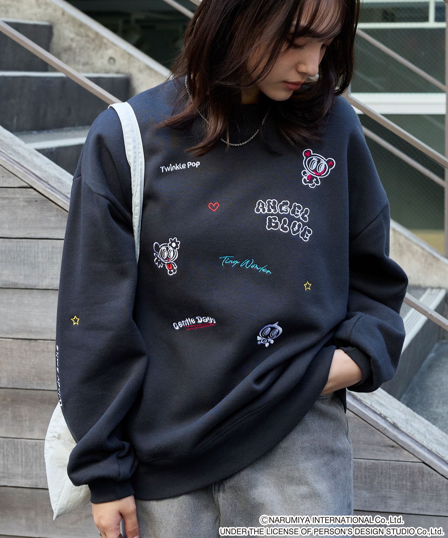 ANGEL BLUE】別注 エンジェルブルー グラフィック刺繍 スウェットプル