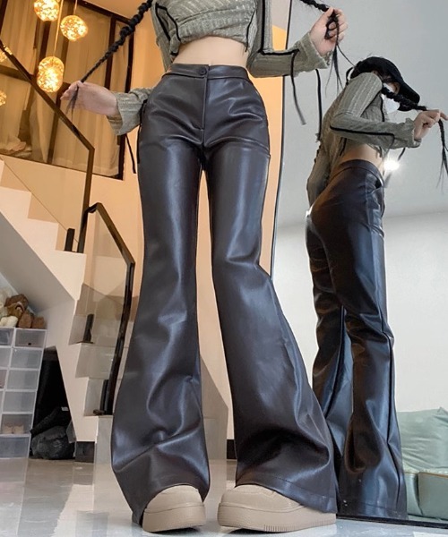 A'GEM/9 × .kom『.kom/ドットケーオーエム』エコレザーフレアパンツ