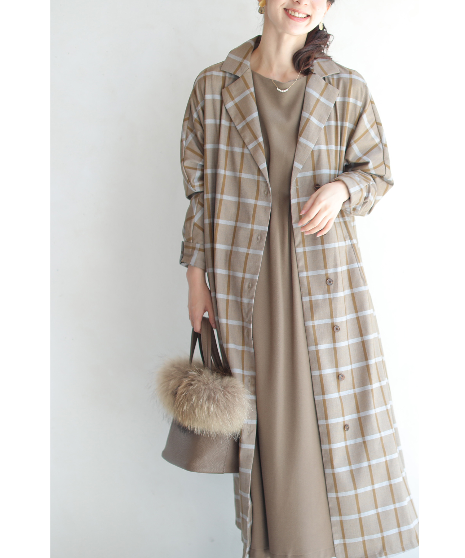 さらりと羽織る格好良さ 大人のチェックロングシャツガウン 高級品 ワンピース