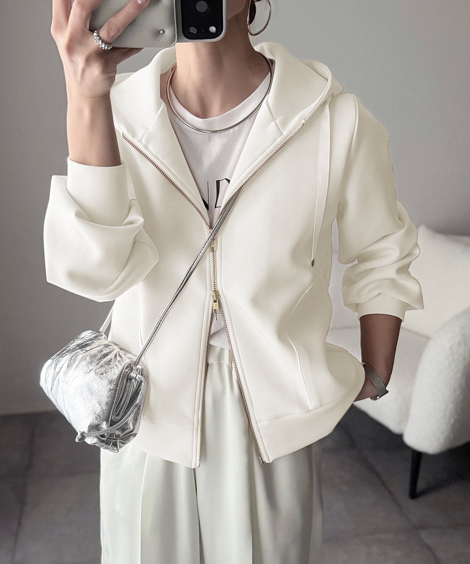 大人パーカー】ダンボールジップアップパーカー Emma Taylor