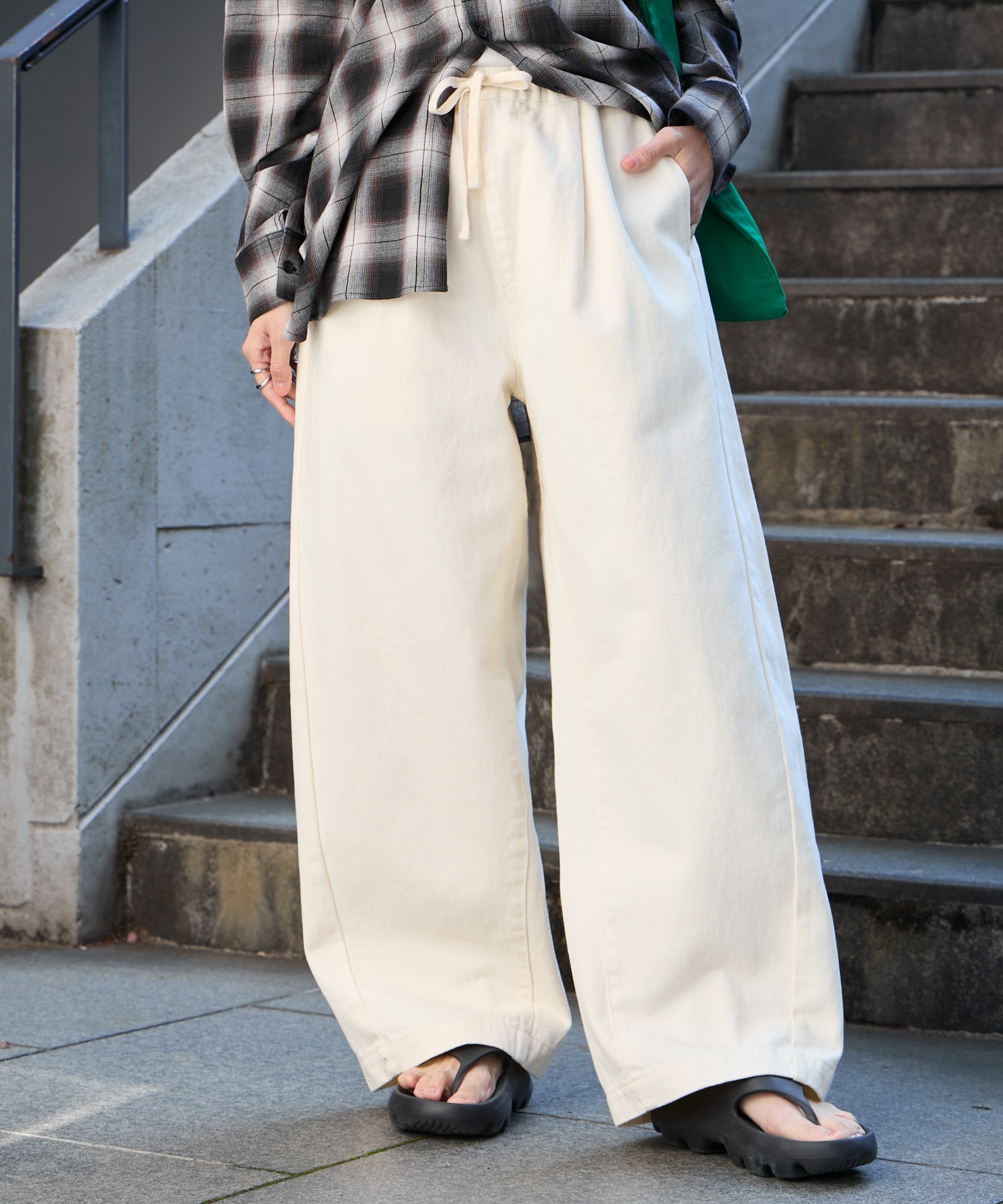 10.5oz タックワイドシルエット イージー カーブデニムパンツ＜速乾
