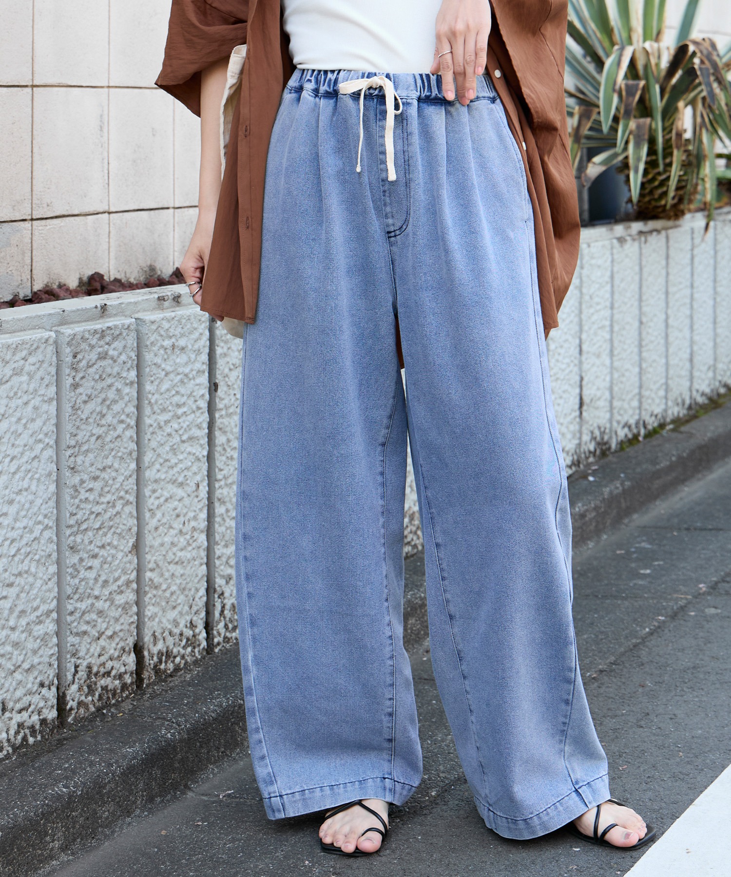 10.5oz タックワイドシルエット イージー カーブデニムパンツ＜速乾
