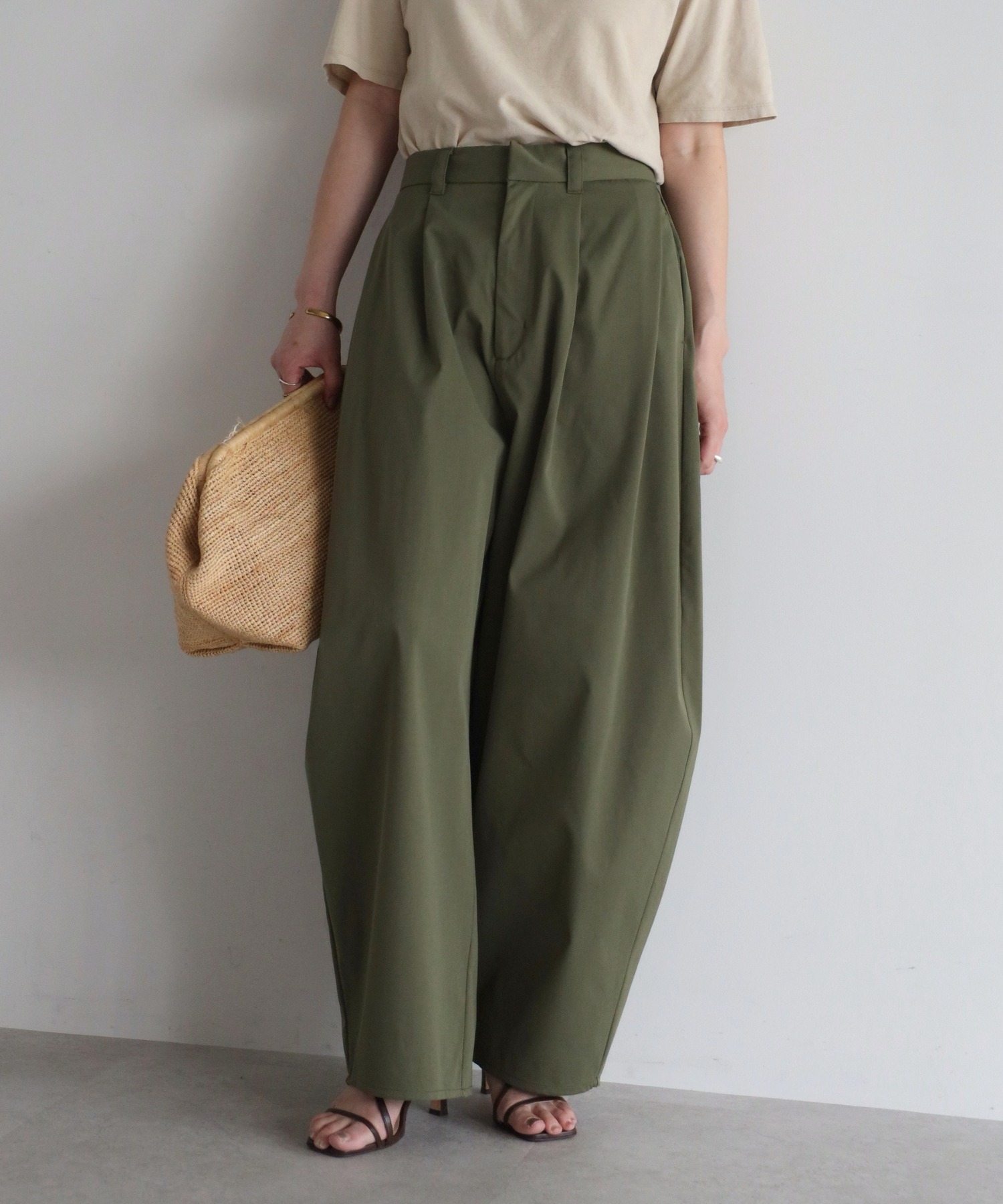 model:H158 着用サイズ:FREE