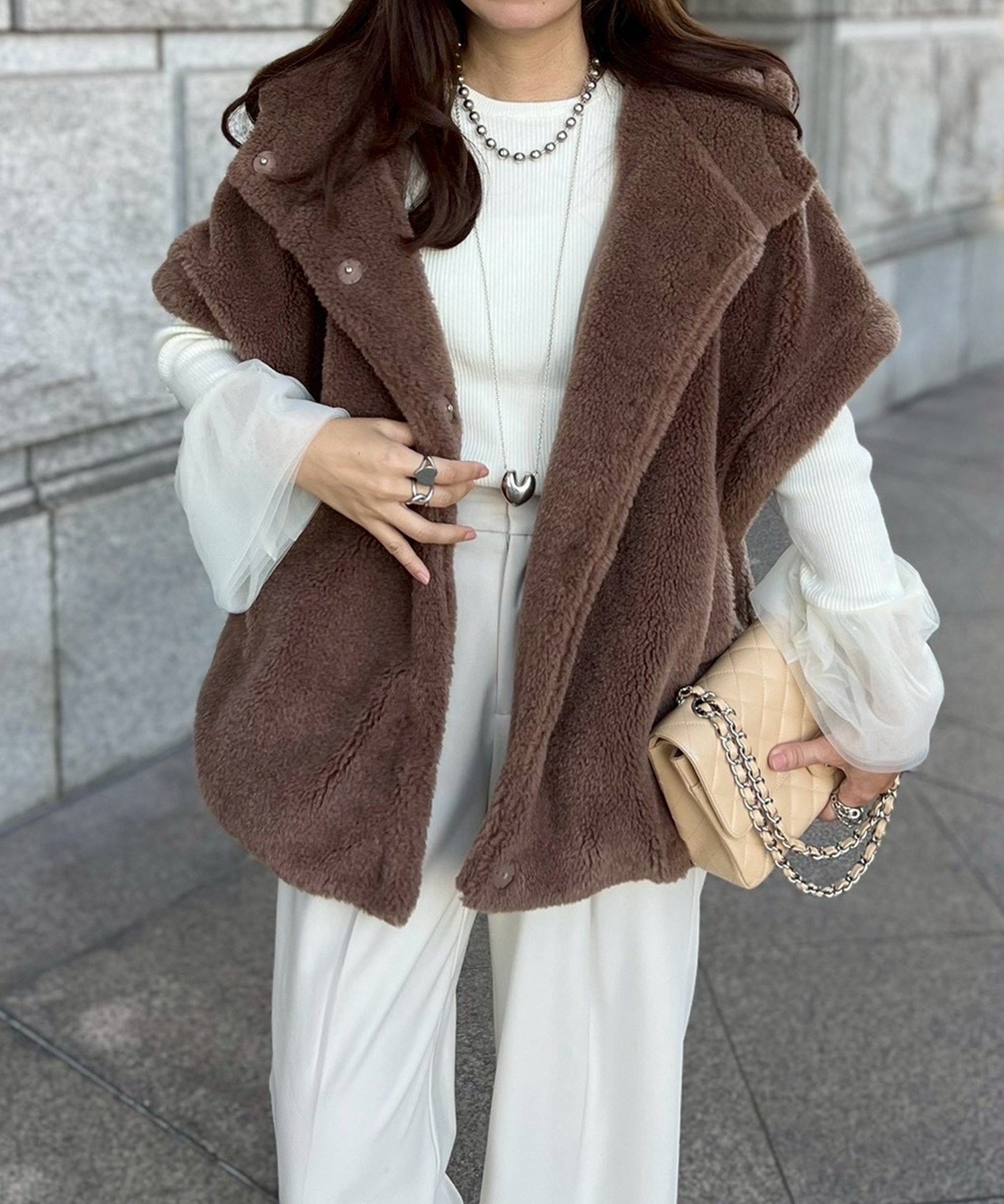 スタンドフーディ―ファーポンチョ Emma Taylor│STYLEDOOR スタイルドア