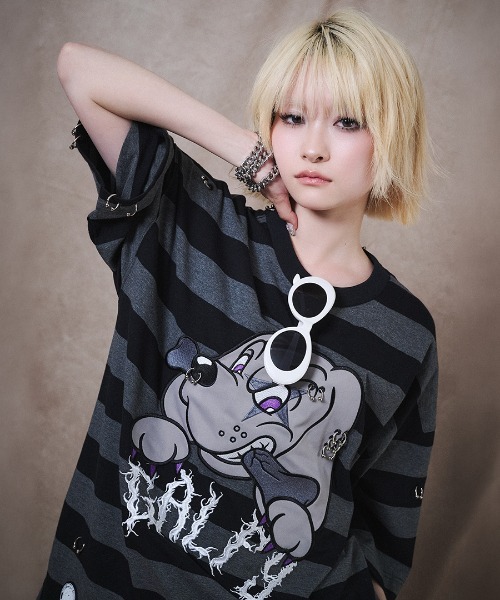 A'GEM/9 × .kom 『GALFY/ガルフィー』バチバチピアスTee セレクト