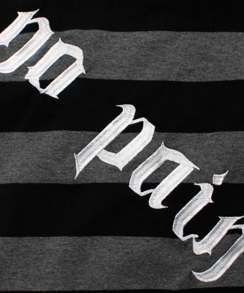 A'GEM/9 × .kom 『GALFY/ガルフィー』バチバチピアスTee セレクト