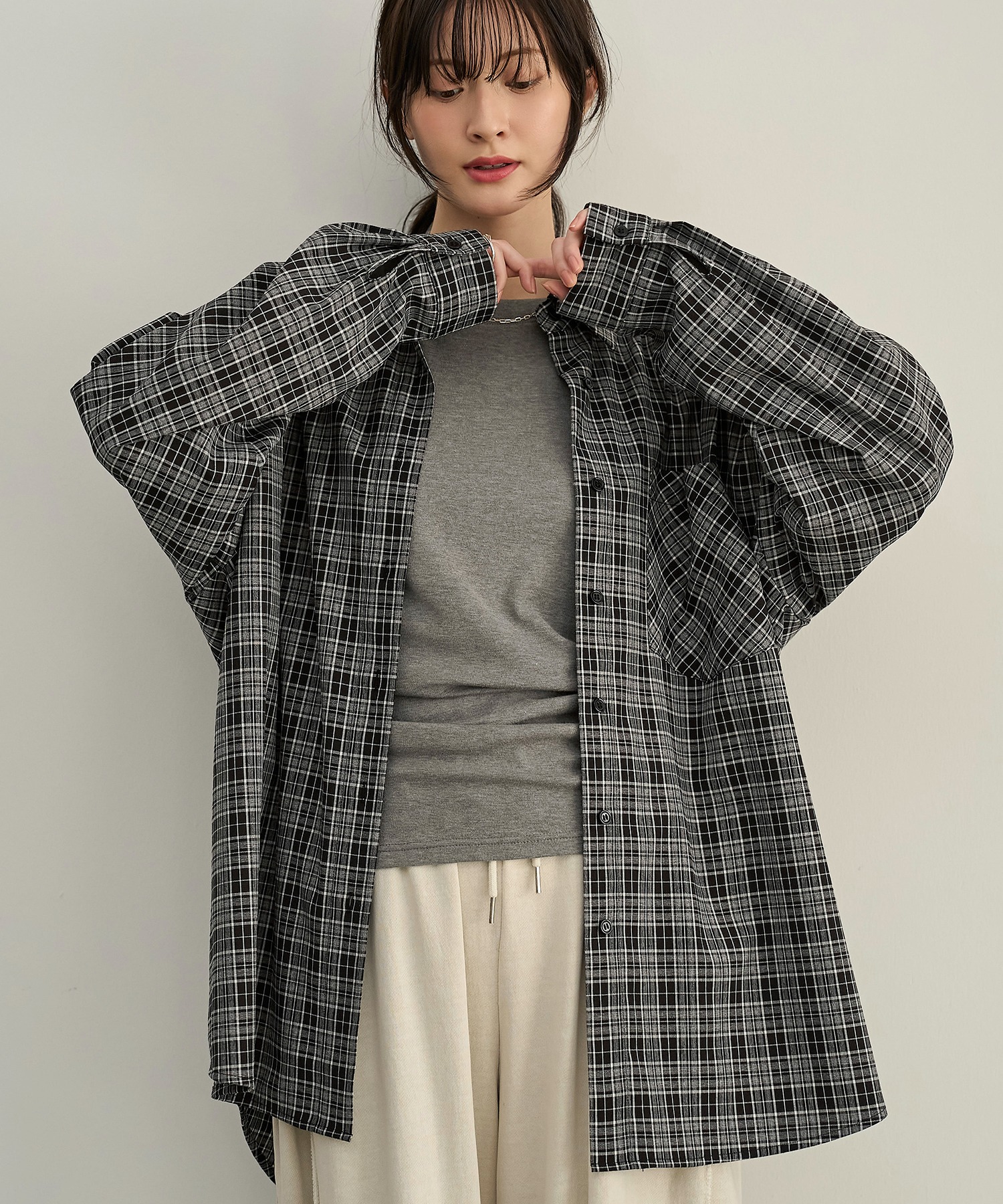 model：H166　着用サイズ：F