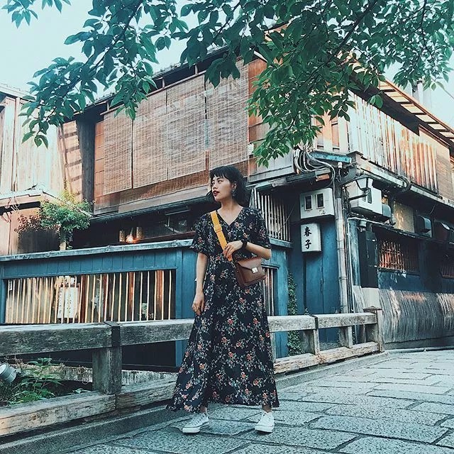 アラサー女子もフェミニンな甘さが欲しい 痛くない花柄コーデ Zozotown