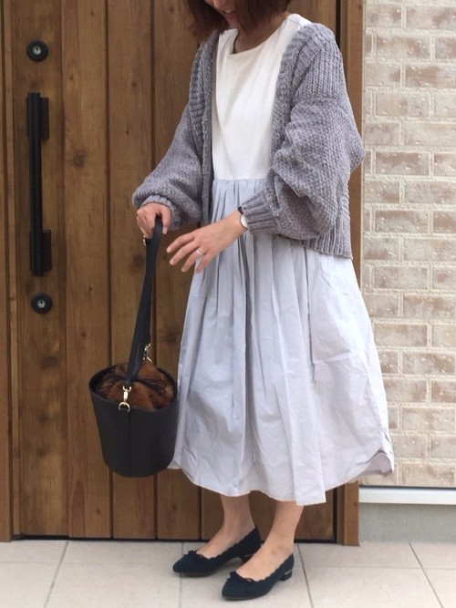 足元はフラットが原則 お出かけの日に着たいワンピースを使ったママコーデ15選 Zozotown