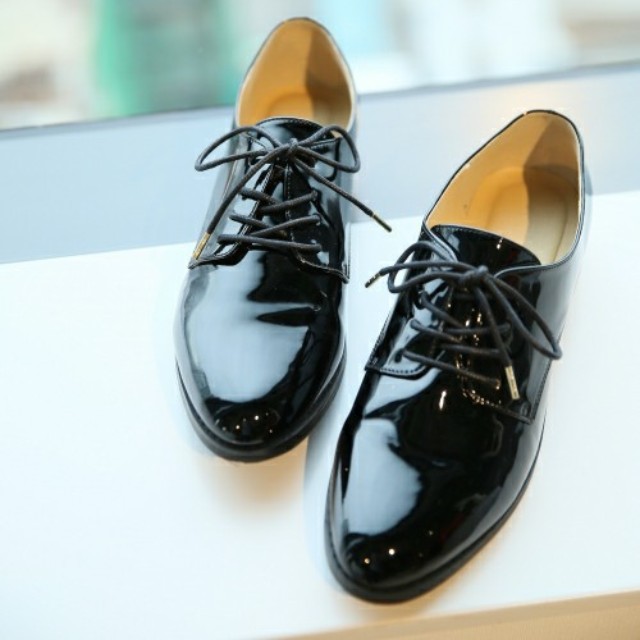 トップ100エナメル 靴 黒 レディース コーデ 人気のファッション画像