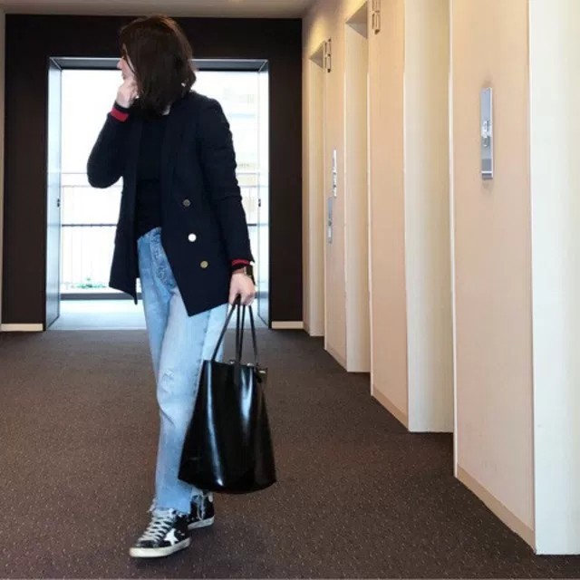 通勤服がカジュアル化してきてる デニムを取り入れたオフィスコーデ Zozotown