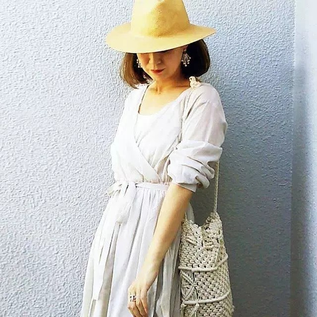 18年夏におしゃれな大人の白ワンピース すっきり爽やかなホワイトコーデ12選 Zozotown