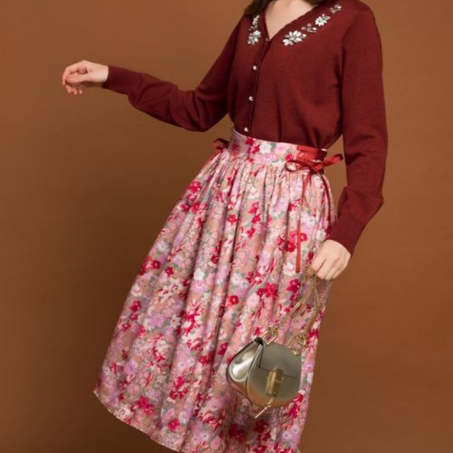 フィット フレアシルエットで作る ぽっちゃり女子の フェミニンスカート コーデ Zozotown