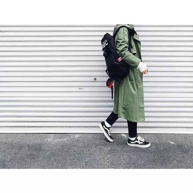 カーキロングコートはミリタリーかトレンチ どっちにする おしゃれな春アウターコーデ Zozotown