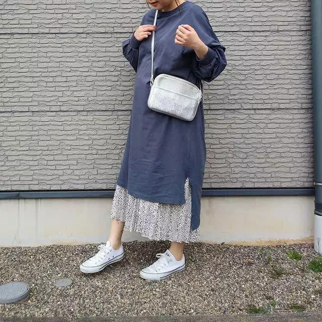 きれいめだけじゃもったいない プリーツスカート スニーカーの旬カジュアルコーデ13選 Zozotown