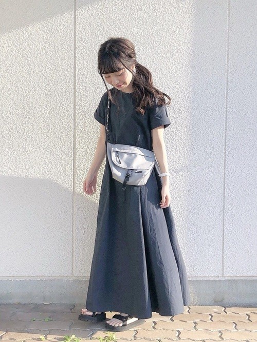 黒サンダルコーデ特集 30代40代女性におすすめの上品 カジュアルスタイル Zozotown