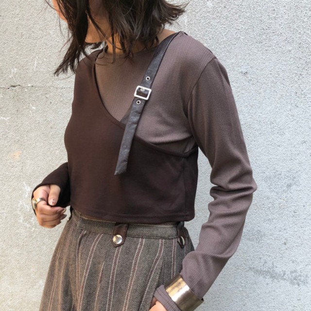 この秋はデザインものを取り入れたい 1枚で決まる 主役級トップス で旬の着こなし特集 Zozotown