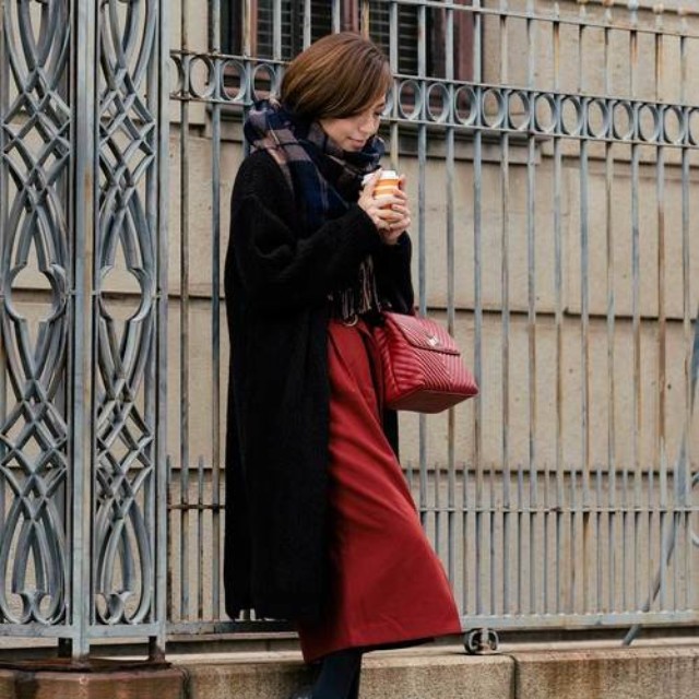 赤スカートの冬コーデ特集♡30代40代の大人ファッションを参考にしよう
