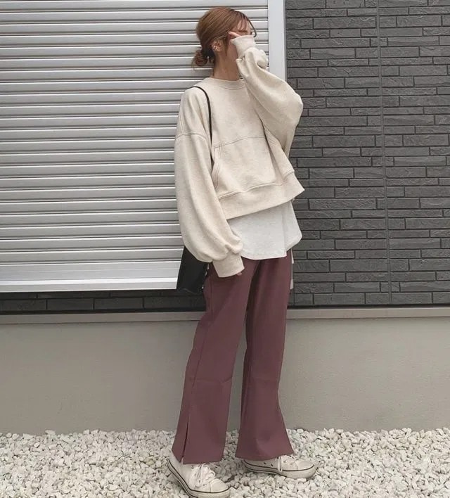 「美脚見え「フレアパンツ」、どう着こなすのが正解? おしゃれな大人女子の最旬コーデ♪」 - ZOZOTOWN