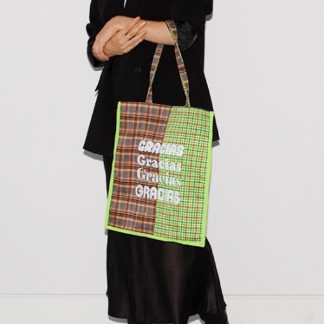 トレンド最前線は「平成ノスタルジー」！最旬おしゃれバッグ特集 