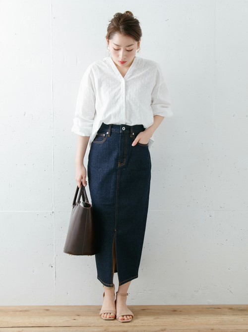 21春 デニムスカートを大人っぽくコーデ 今年らしい着こなしテクって Zozotown