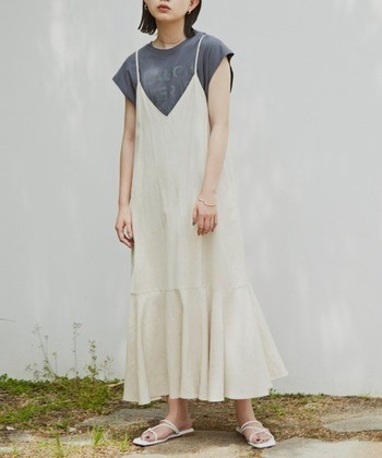 大人かわいい夏の着こなし キャミワンピース Tシャツ のレイヤードコーデ Zozotown