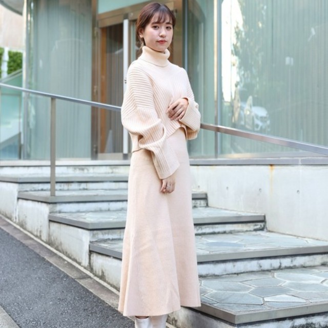 ワンピース 花柄 ロングスカート デート服 秋服 また会える？」と言わ