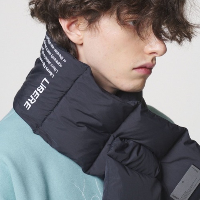 ボリューム感で使い分け ダウンマフラーのお手本コーデ5選 Zozotown