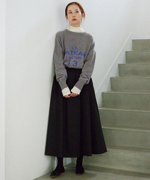 次に来るのは絶対これ！休日ママに似合うロゴスウェット＆ロゴニット11  