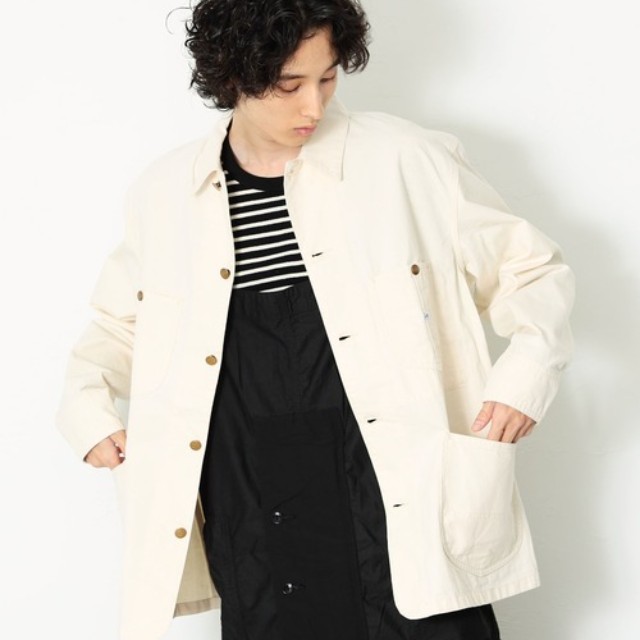春シーズンにぴったり! アイボリーカラーのデニムジャケット 春シーズンにぴったり! アイボリーカラーのデニムジャケット