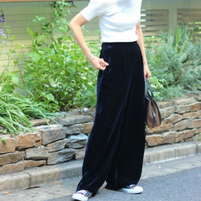 あの肌触りにうっとり 秋冬のビッグトレンド先取りなら断然ベロア素材でコーデしよう Zozotown