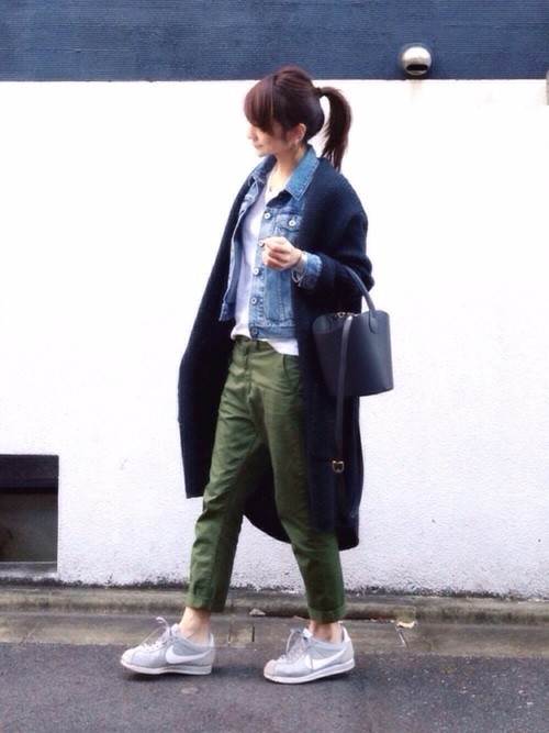 おしゃれ上級者に学ぶ パンツをロールアップして軽さと抜け感を出そう Zozotown